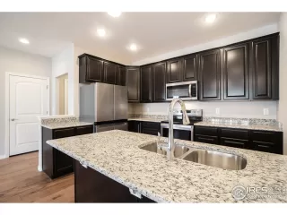 Photo #3: 933640 Listing