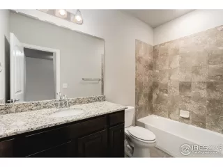 Photo #5: 933640 Listing