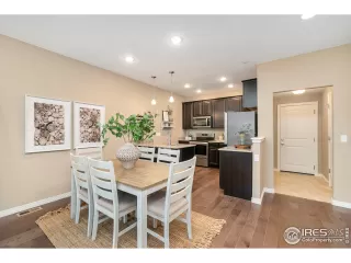 Photo #5: 933641 Listing