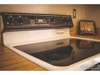Photo #6: 933672 Listing 
