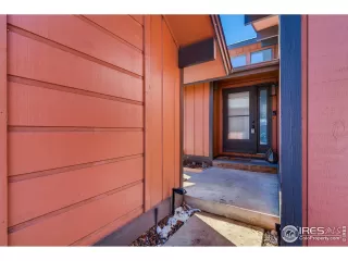 Photo #2: 933697 Listing