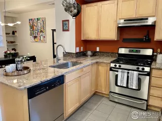 Photo #5: 933704 Listing 