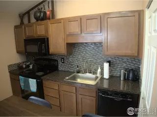 Photo #2: 933711 Listing