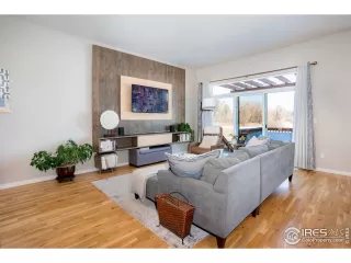 Photo #6: 933741 Listing