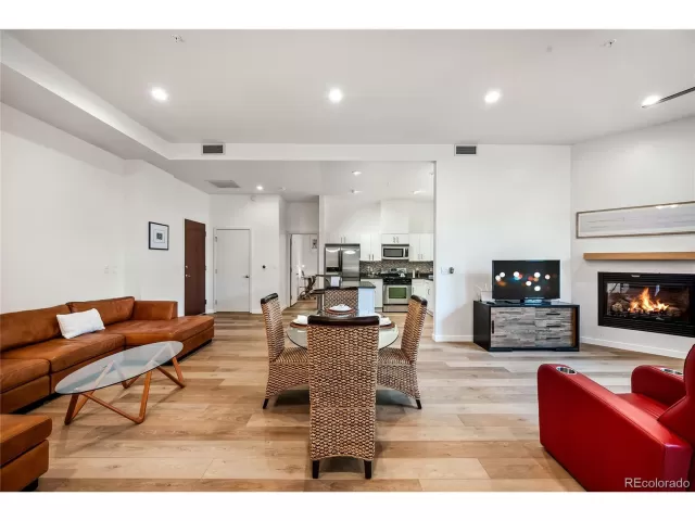 MLS: 9337590 Condo For Sale