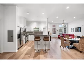 Photo #5: 9337590 Listing