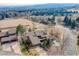 Photo #1: 933760 Listing