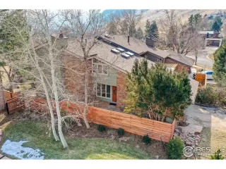 Photo #3: 933760 Listing