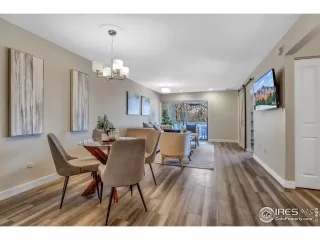 Photo #2: 933805 Listing