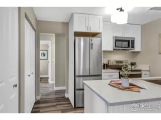 Photo #4: 933805 Listing