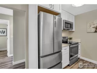 Photo #6: 933805 Listing