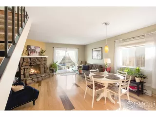 Photo #4: 933820 Listing