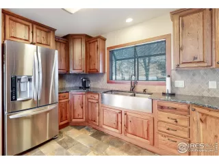 Photo #5: 933824 Listing