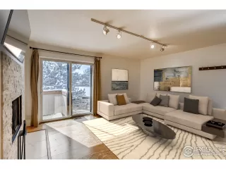 Photo #1: 933828 Listing 