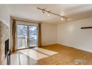 Photo #2: 933828 Listing 