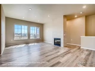 Photo #6: 933874 Listing