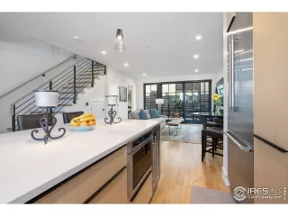 Photo #5: 933908 Listing