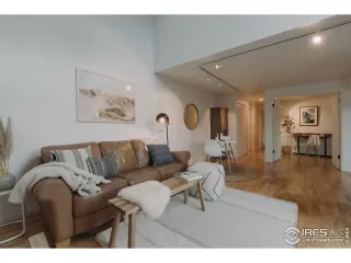 Photo #2: 933936 Listing