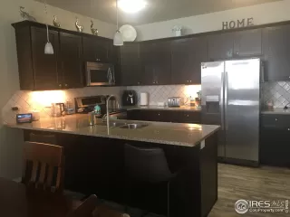 Photo #6: 933942 Listing