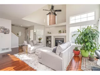 Photo #4: 933988 Listing