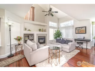 Photo #5: 933988 Listing