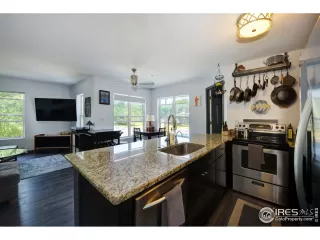 Photo #2: 934095 Listing