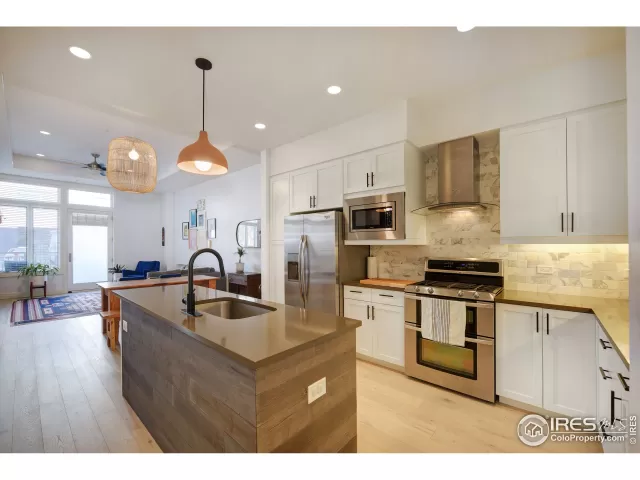 MLS: 934351 Condo For Sale