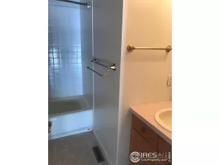 Photo #6: 934355 Listing