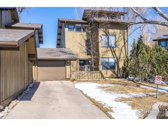 MLS: 934376 Condo For Sale