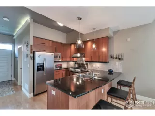 Photo #2: 934400 Listing