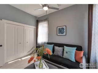 Photo #6: 934400 Listing