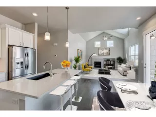 Photo #5: 934463 Listing