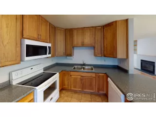 Photo #5: 934475 Listing