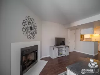 Photo #5: 934559 Listing