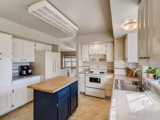 Photo #4: 934566 Listing