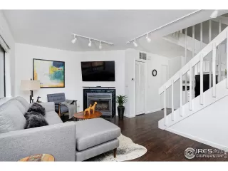 Photo #1: 934570 Listing