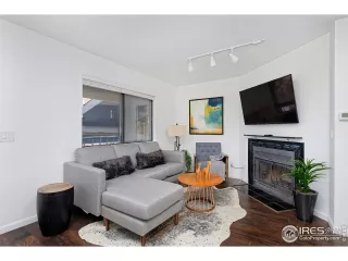 Photo #5: 934570 Listing