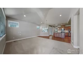 Photo #3: 934579 Listing