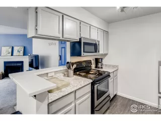 Photo #5: 934797 Listing