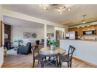 Photo #4: 9348399 Listing