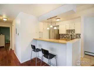 Photo #4: 934918 Listing 