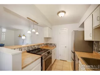 Photo #5: 934918 Listing 