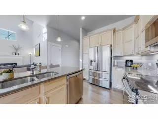 Photo #4: 934965 Listing