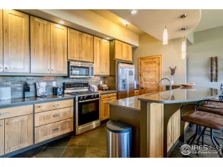 Photo #6: 935021 Listing