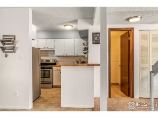 Photo #3: 935047 Listing