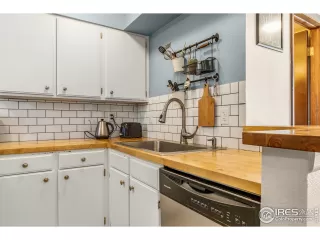 Photo #4: 935047 Listing