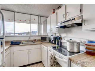 Photo #5: 935138 Listing 