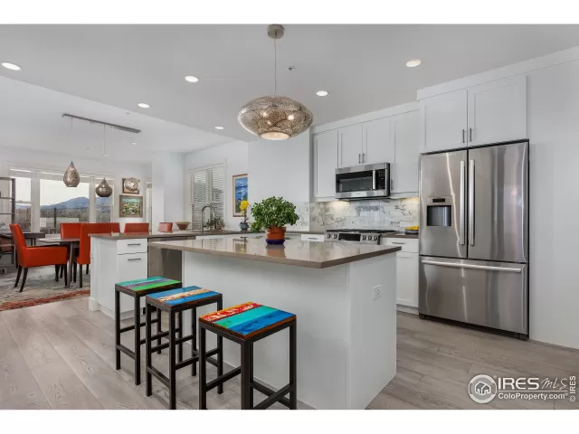 MLS: 935152 Condo For Sale