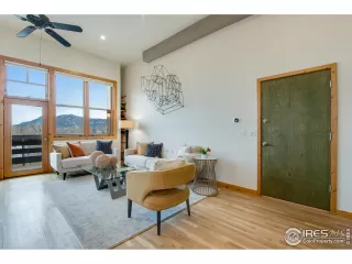 Photo #4: 935168 Listing 