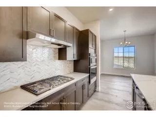 Photo #5: 935182 Listing 